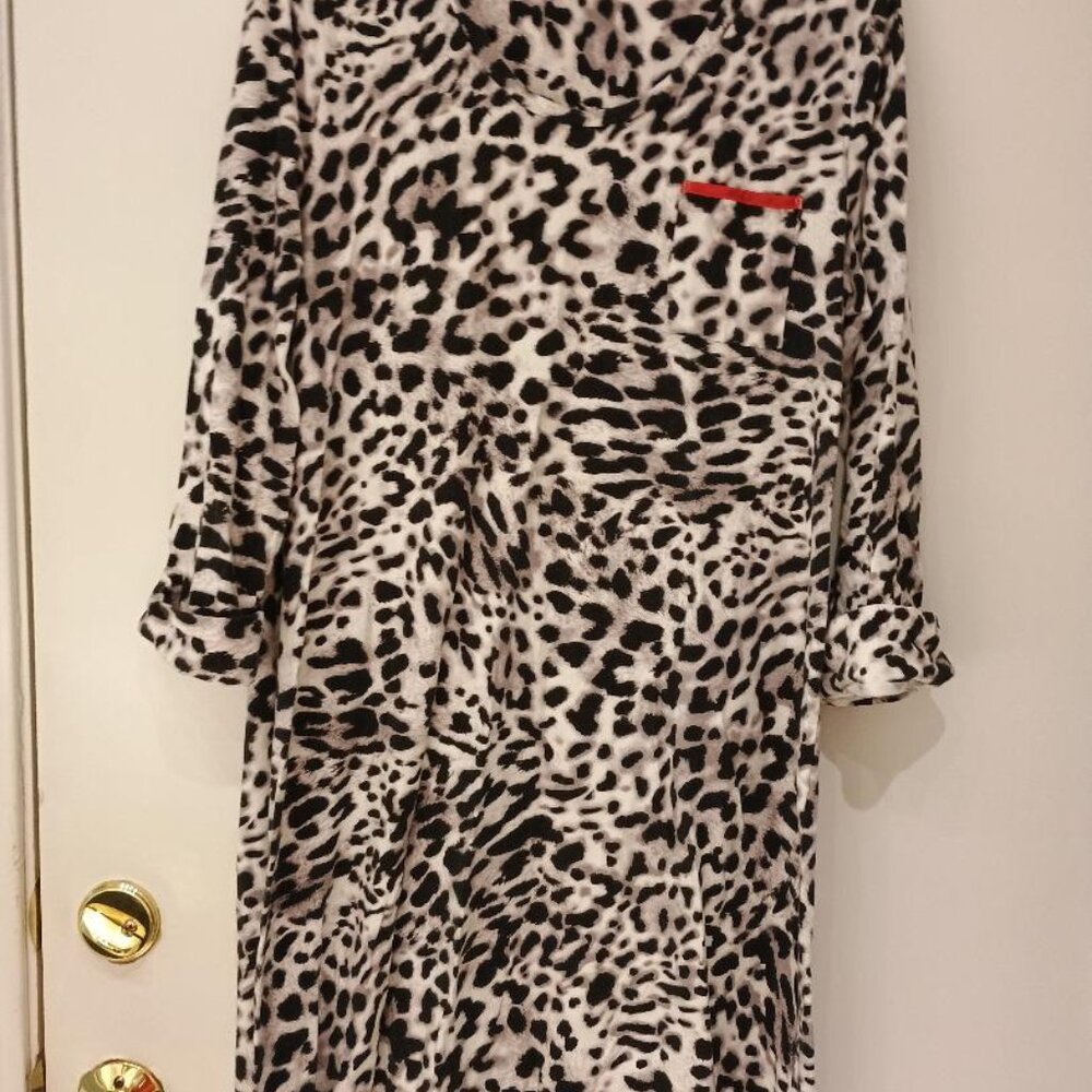 Soma Nightshirt with Red Trim